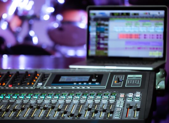 Multimedia & Technicians